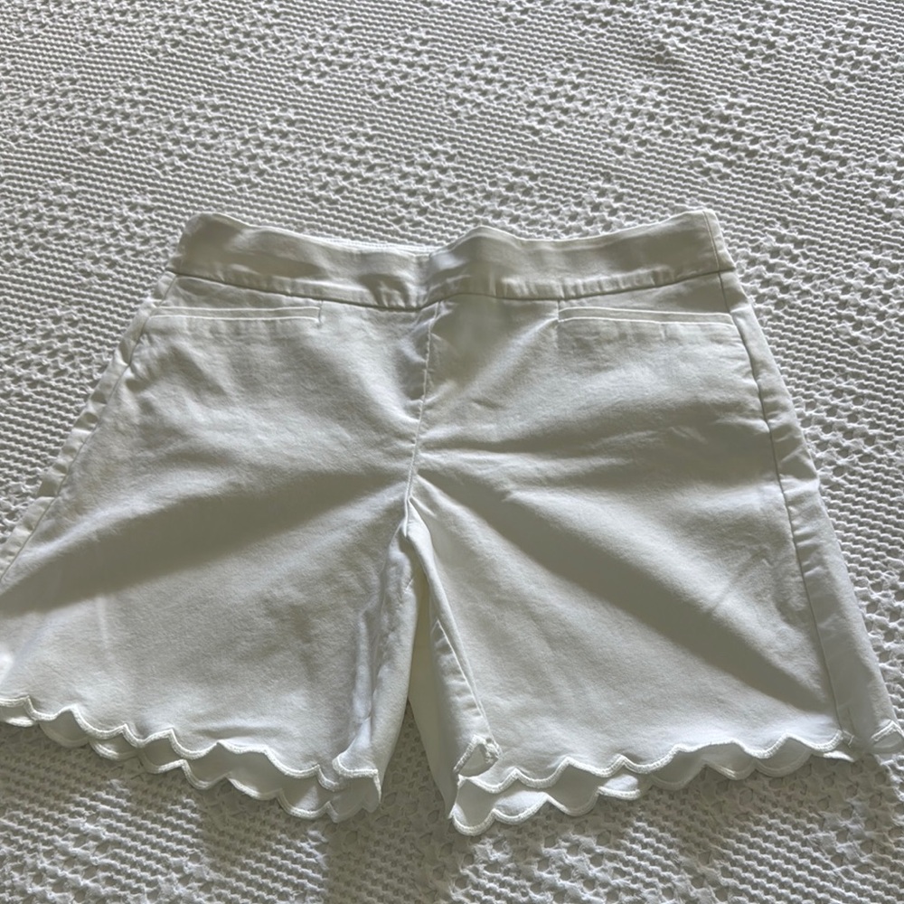 Chico's White Scalloped Hem Bermuda Shorts